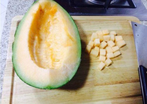 小鸭吃哈密瓜视频,哈密瓜盛宴大揭秘