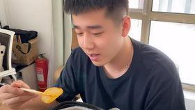 猛男吃瓜视频,揭秘娱乐圈幕后真相