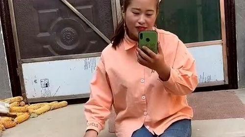 大姐吃瓜的视频,笑料百出，揭秘娱乐圈幕后故事